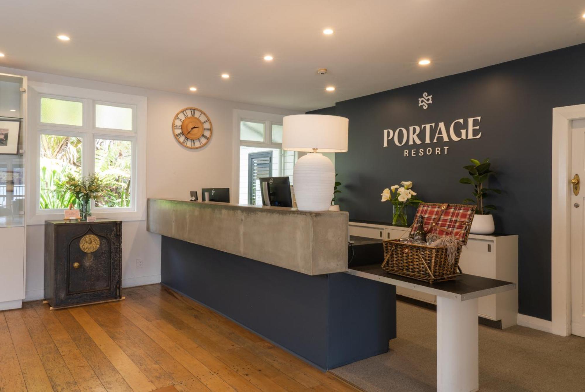 The Portage Resort Exterior photo