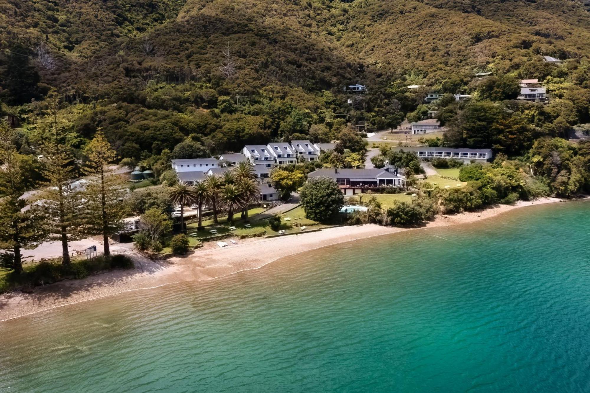 The Portage Resort Exterior photo