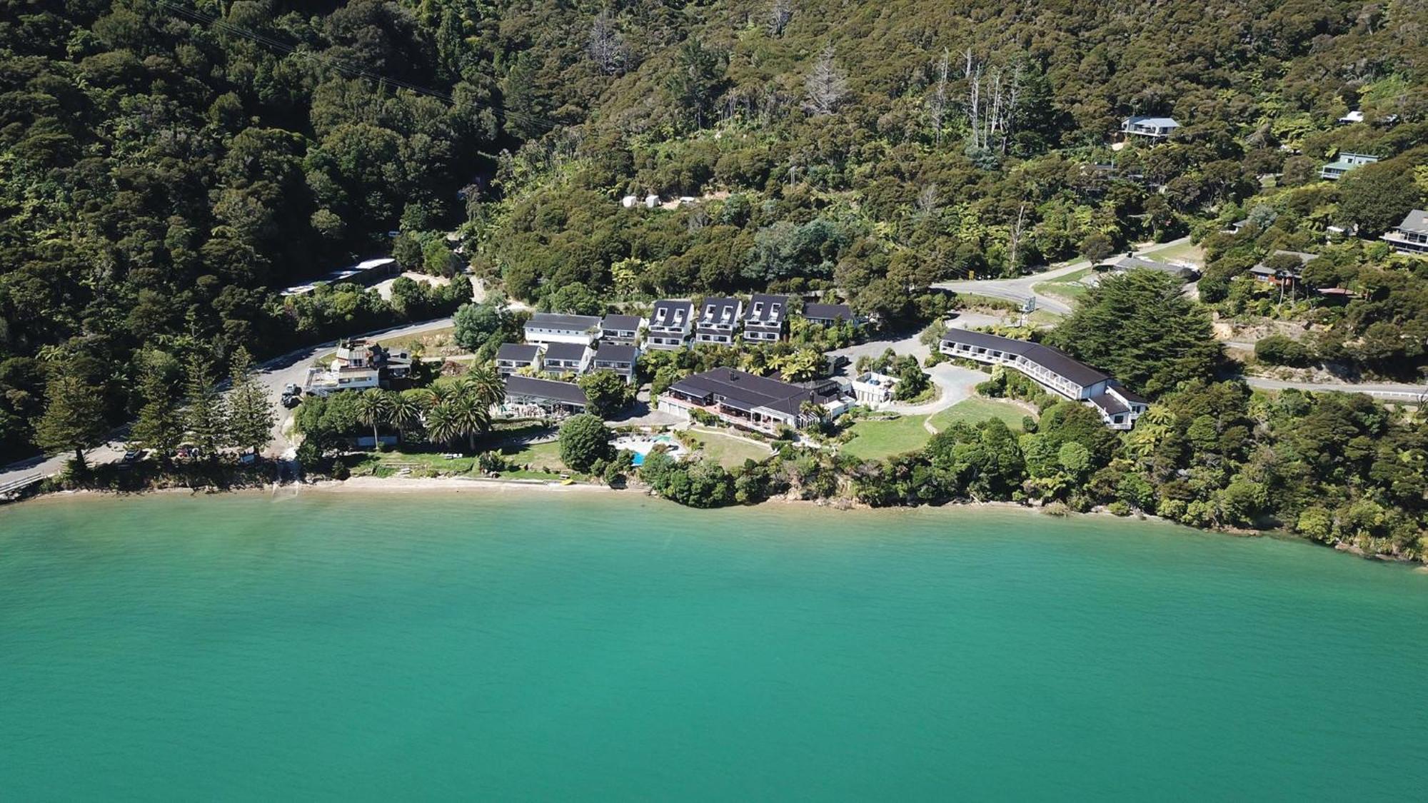 The Portage Resort Exterior photo