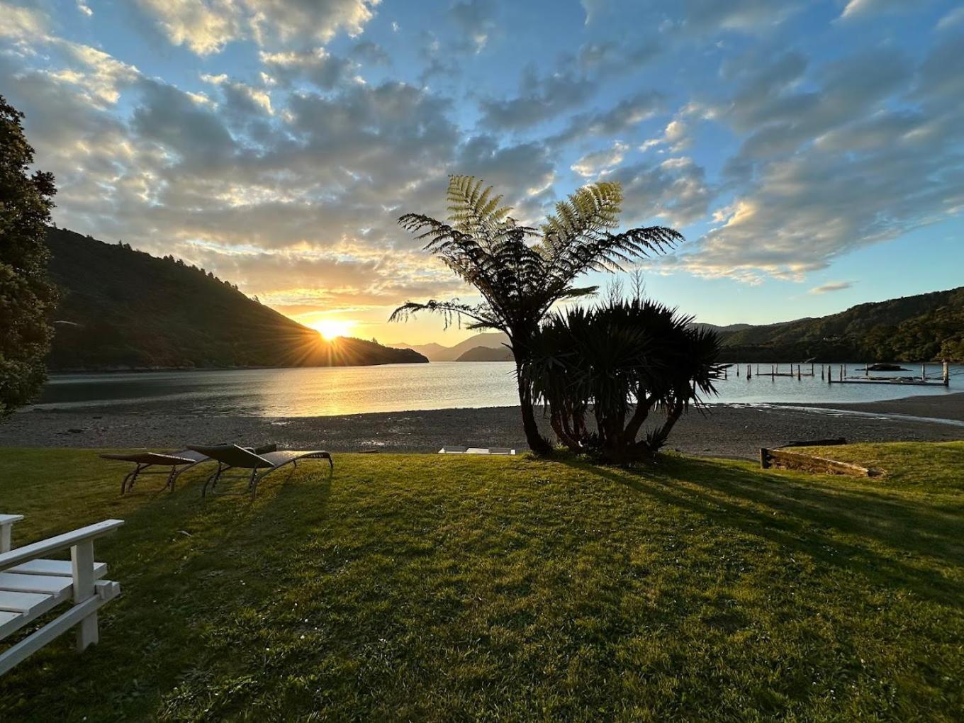 The Portage Resort Exterior photo